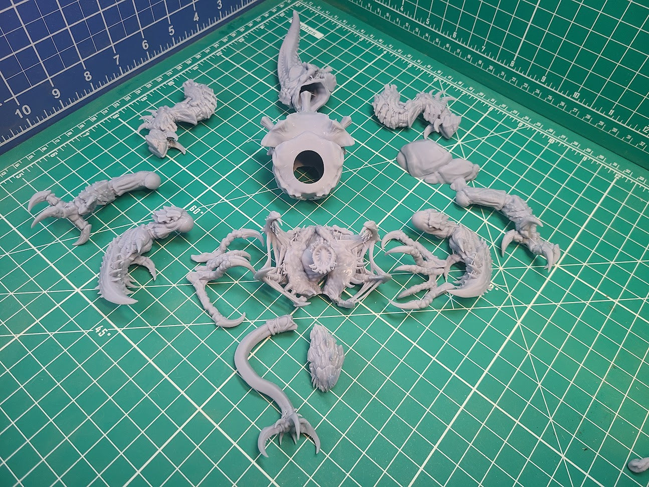 Ravenous Gastrosaurus (Multi-Part Model Kit) | Miniature Wargaming Models | 28mm Scale