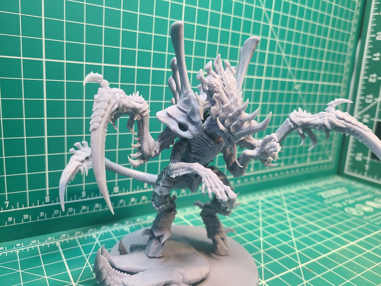 Kai'Julun Neurotitan (Multi-Part Model Kit) | Miniature Wargaming Models | 28mm Scale