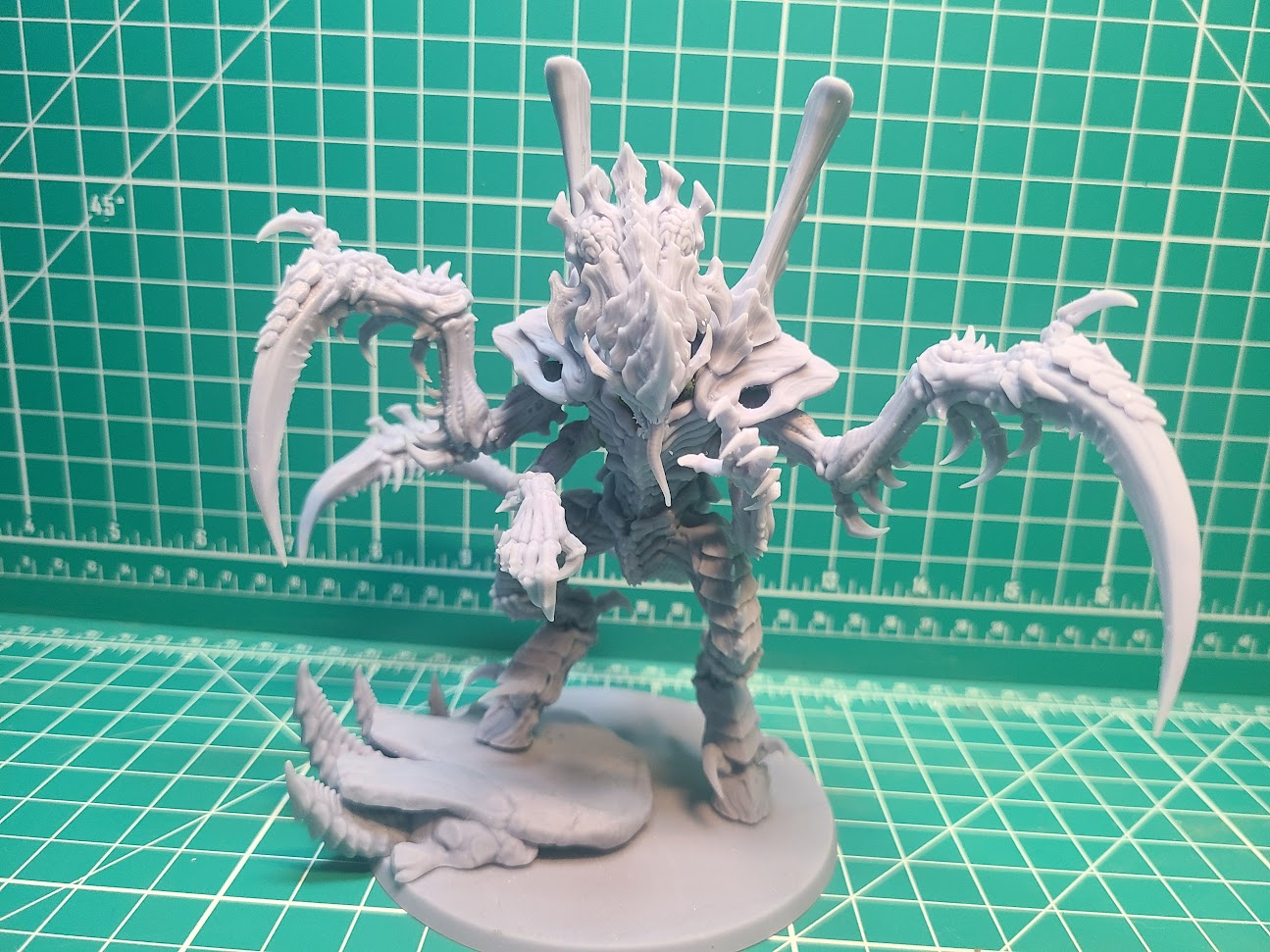 Kai'Julun Neurotitan (Multi-Part Model Kit) | Miniature Wargaming Models | 28mm Scale