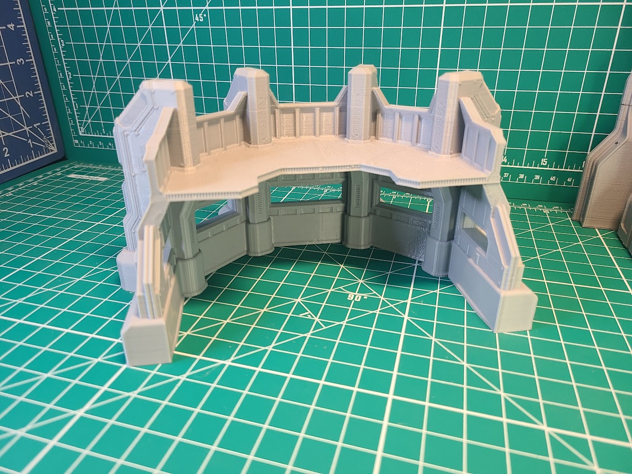 Earthmen Multi-Level Defense Barrier | Miniature Tabletop Scenery | 28mm Scale
