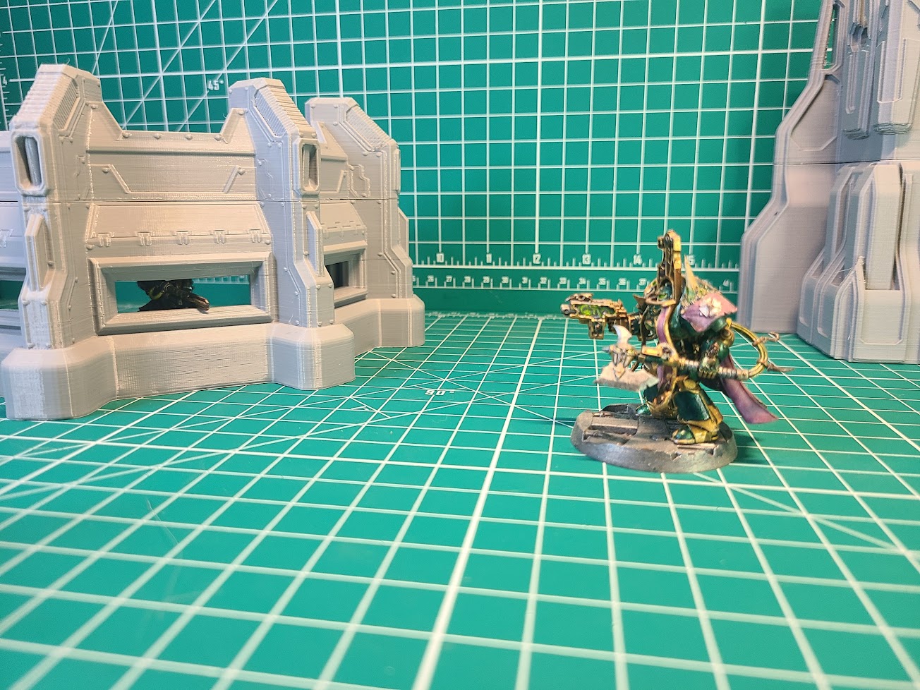 Earthmen Multi-Level Defense Barrier | Miniature Tabletop Scenery | 28mm Scale