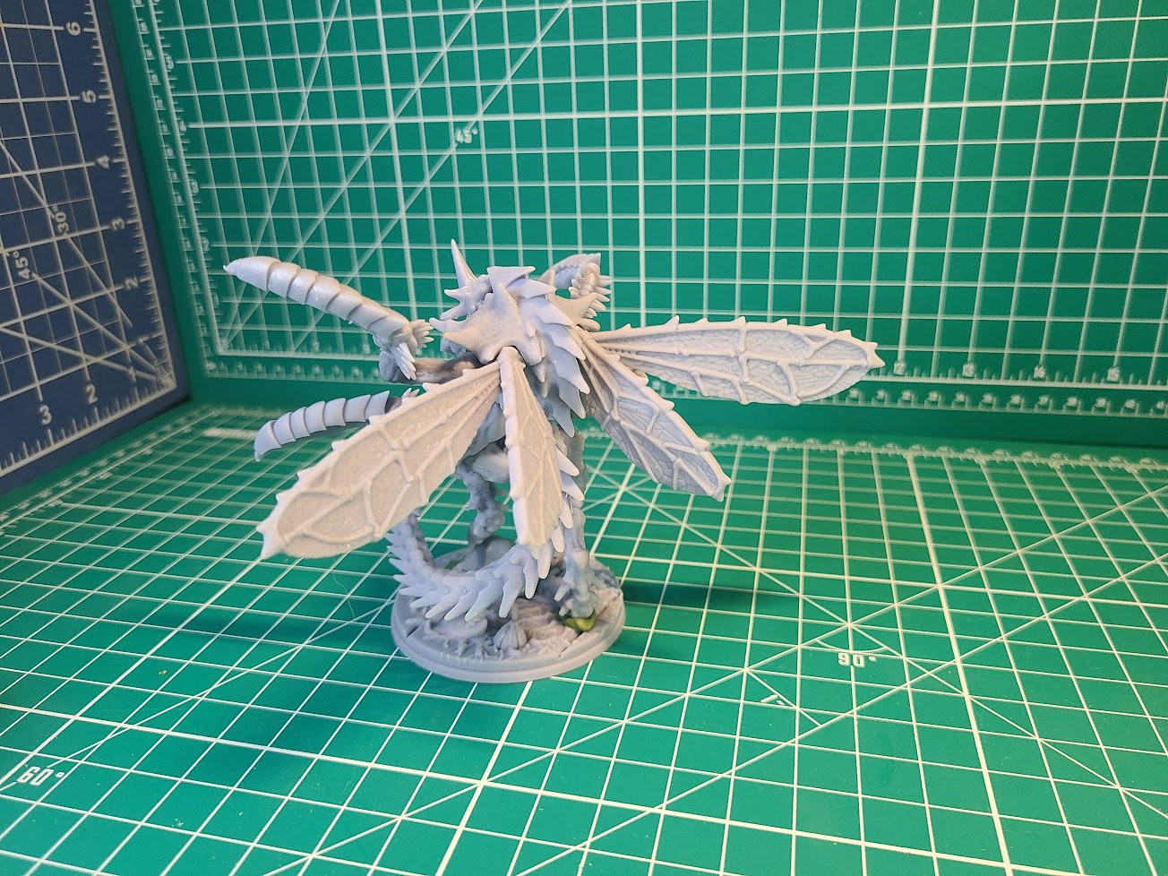 Despot - Flying Monstrosity (60mm Base, Great Proxy) | Wargaming Miniatures Red Beard Bits | 28mm Scale