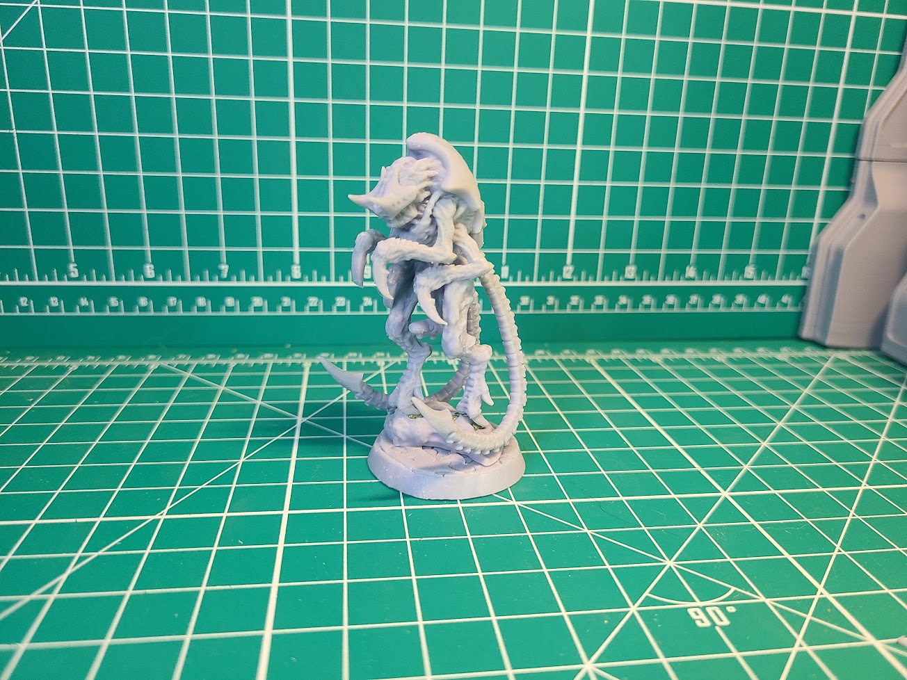 Xenoteras Psionithrope (50mm Biomorph 'caster') | Miniature Wargaming Models (RedBeardBits Licensed) | 28mm Scale