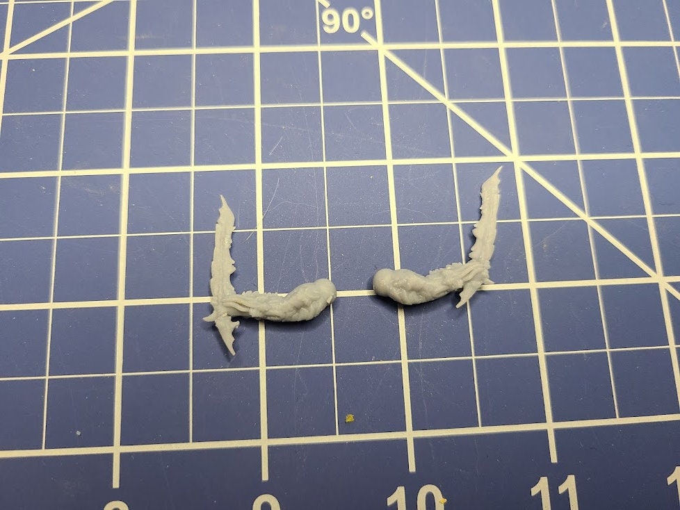 Ancient Osteolithic Bladearms of Zu'makalys (Biomorph Sword Arms, 6 Styles) | Tabletop Wargaming Bits | 28mm Scale