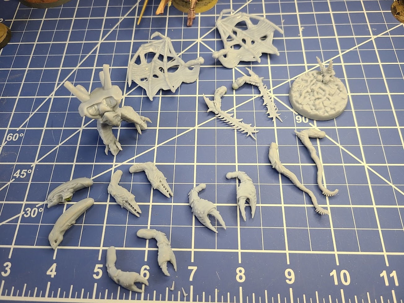 Tentacle-Whip Arms for Custom Biomorphs | Tabletop Wargaming Bits | 28mm Scale