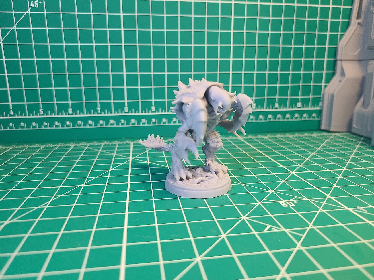 Scything and Burrowing Talons for Xeno-Dragons | Miniature Wargaming Bits (RedBeardBits Licensed) | 28mm Scale